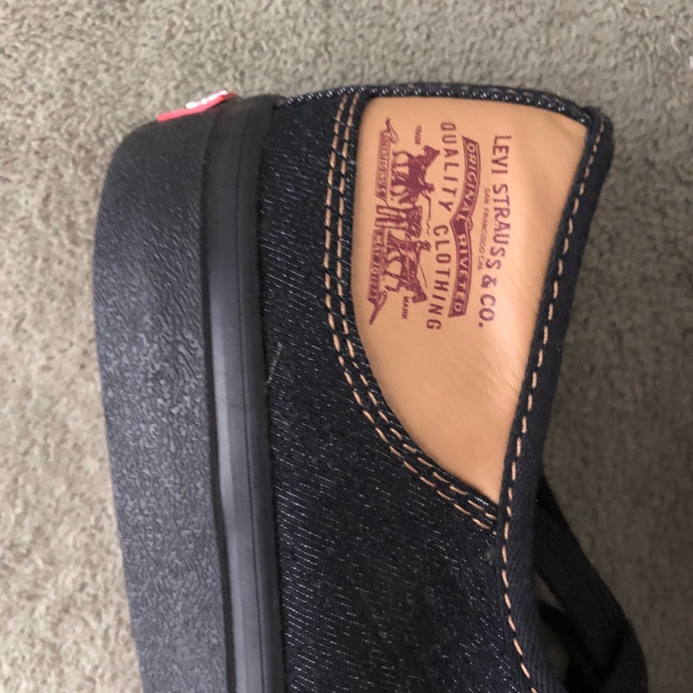 ‼️⬇️💲New Levi’s Shoes - Picture 4 of 4